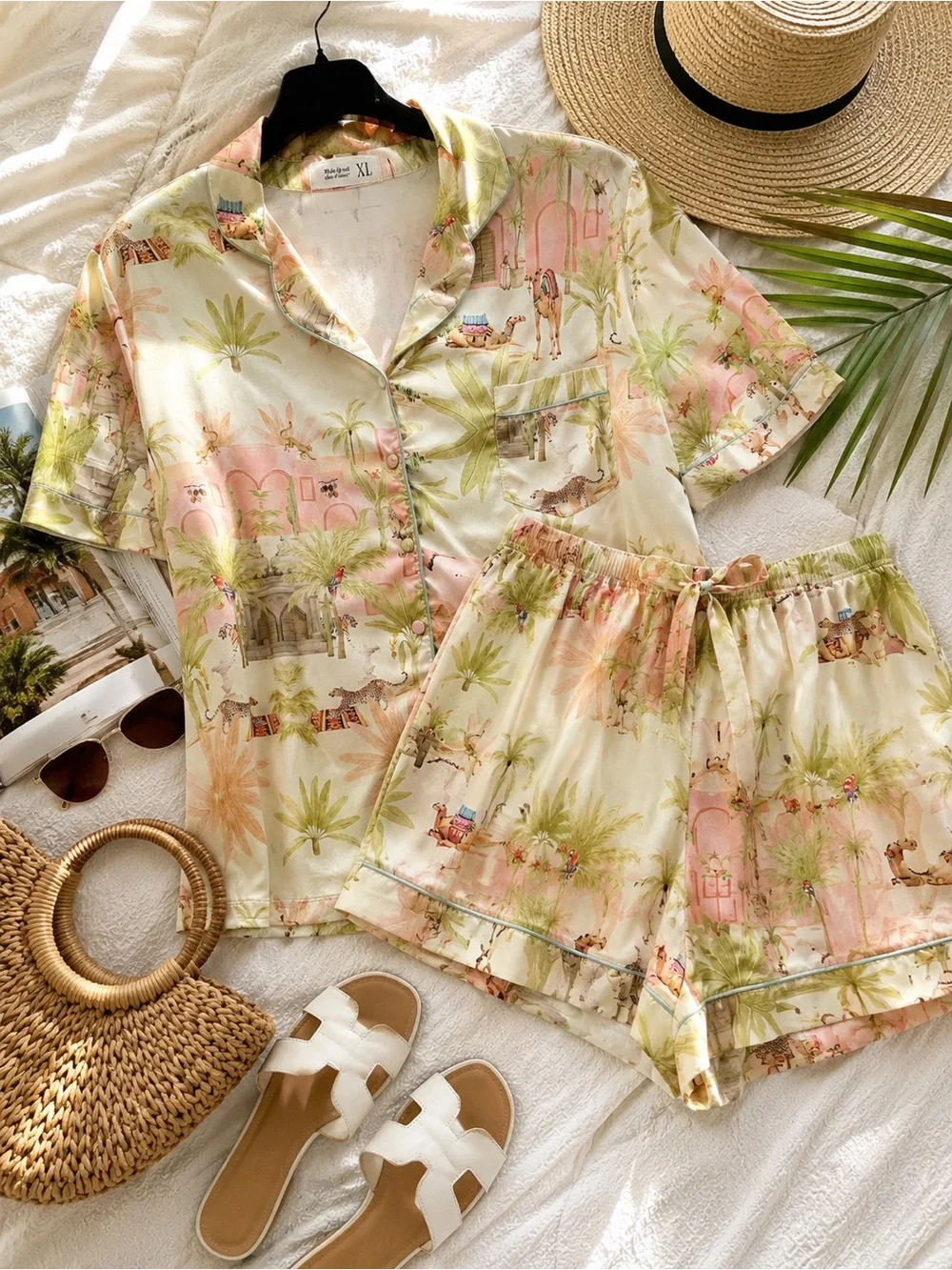 Silk-Feel Tropical Print Short Pajama Set in Cream & Pink